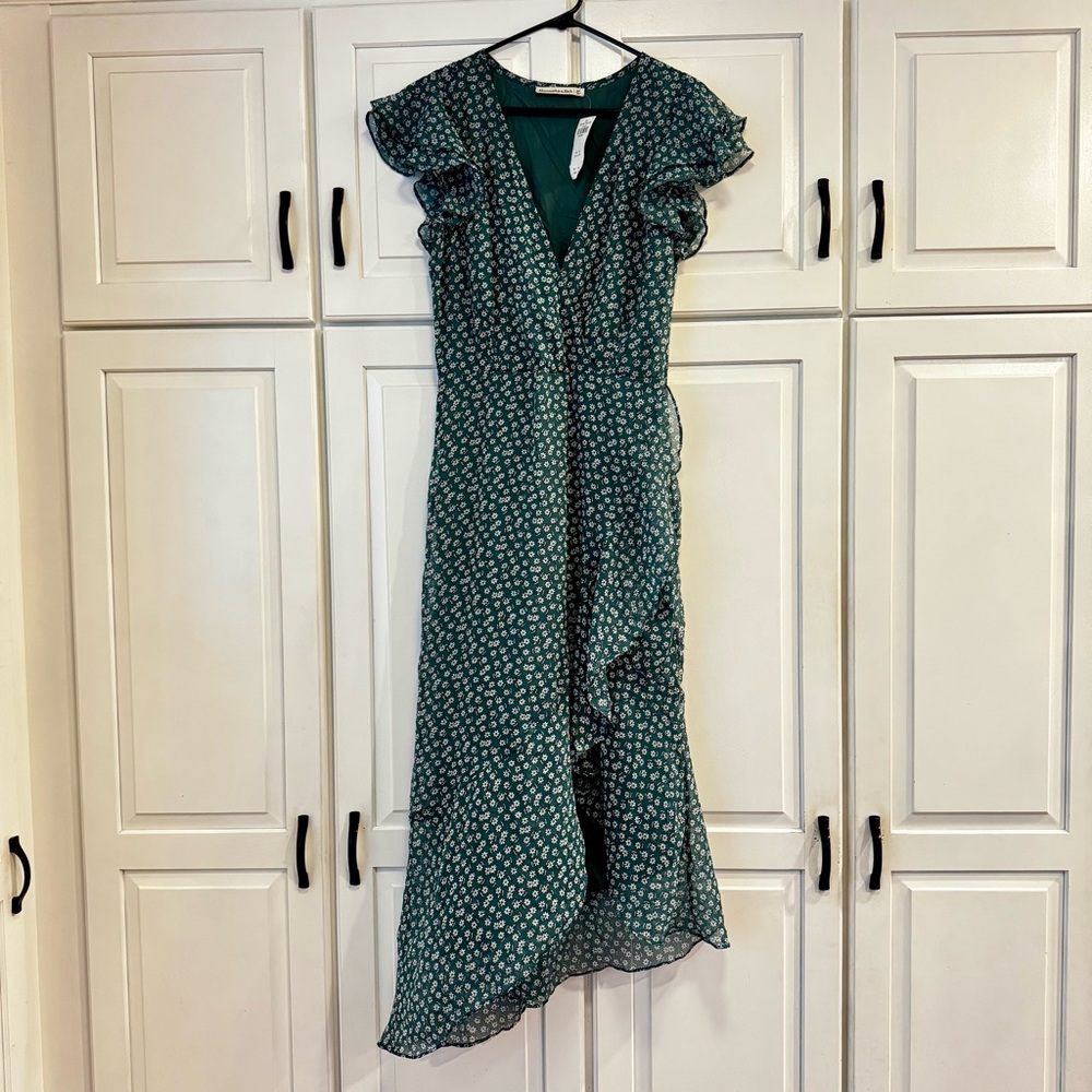 NWT- Abercrombie & Fitch Floral High Low Dress- Faux Wrap - MT